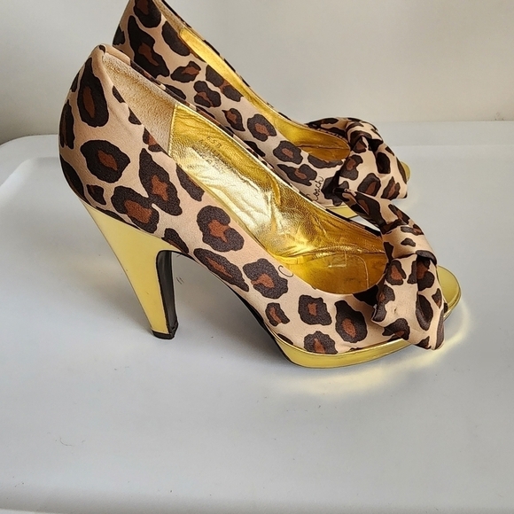 Coach Leopard Print Satin Peep Toe Gold Heels        Size 6.5B - Picture 5 of 7